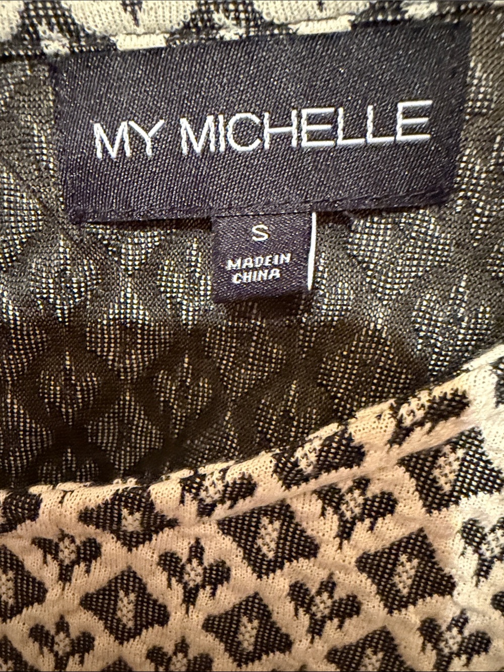 My Michelle Black and White Patterned Bell-Sleeve Dress NWT - Picture 2 of 7